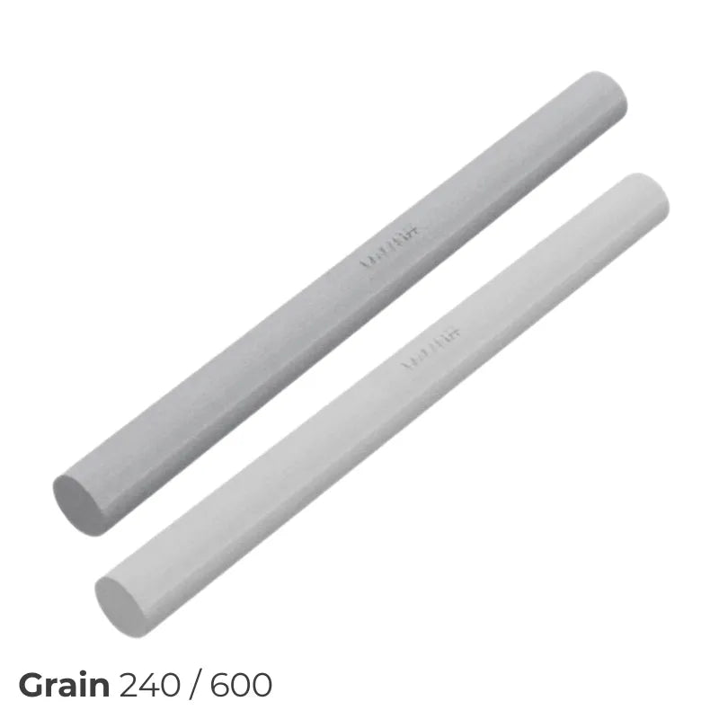 Pierre à aiguiser pour entretenir et affûter vos outils de sculpture en bois.