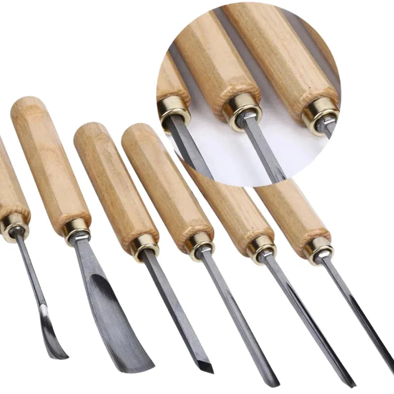 Ciseau à bois conçu pour sculpter avec précision et créer des formes détaillées dans le bois.