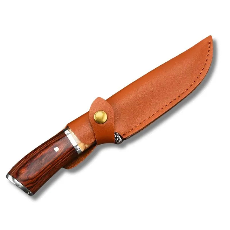 Couteau de sculpture pour façonner le bois avec précision et souplesse.